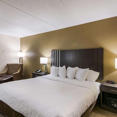 Clarion Pointe Jamestown - Falconer Екстер'єр фото