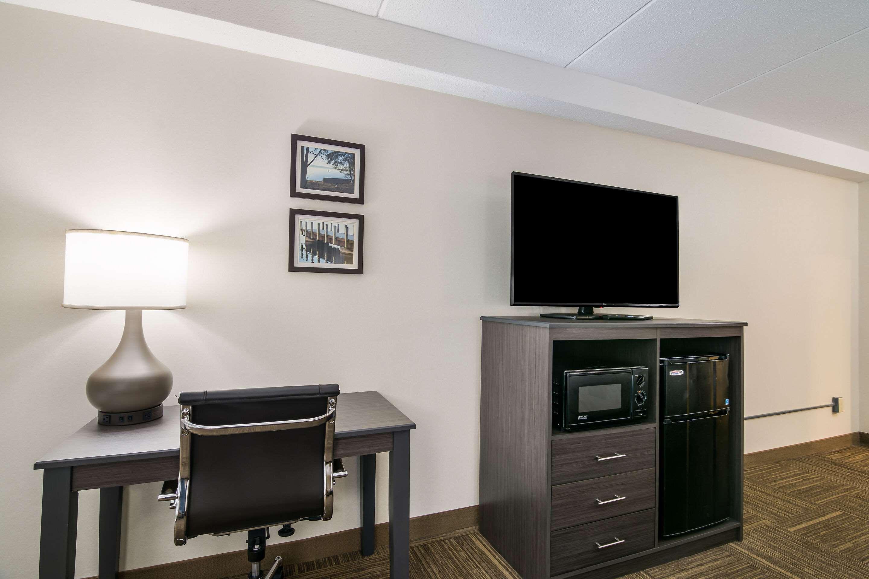 Clarion Pointe Jamestown - Falconer Екстер'єр фото