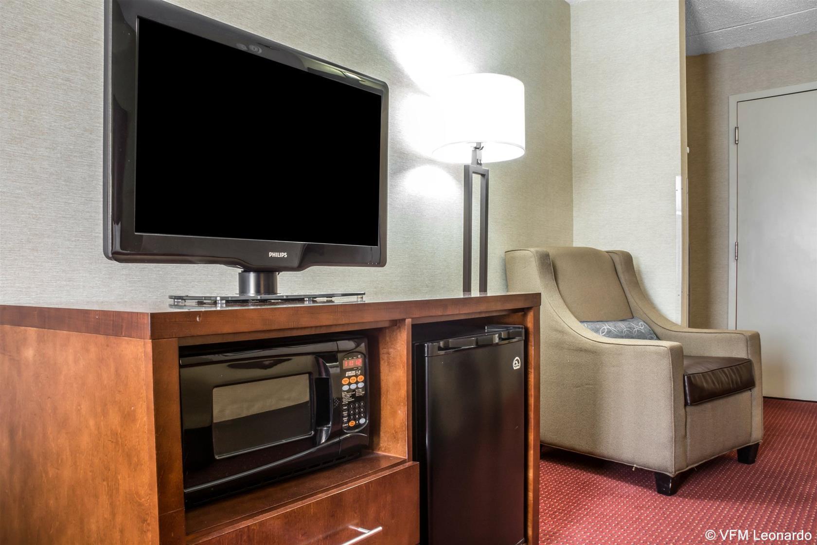 Clarion Pointe Jamestown - Falconer Екстер'єр фото
