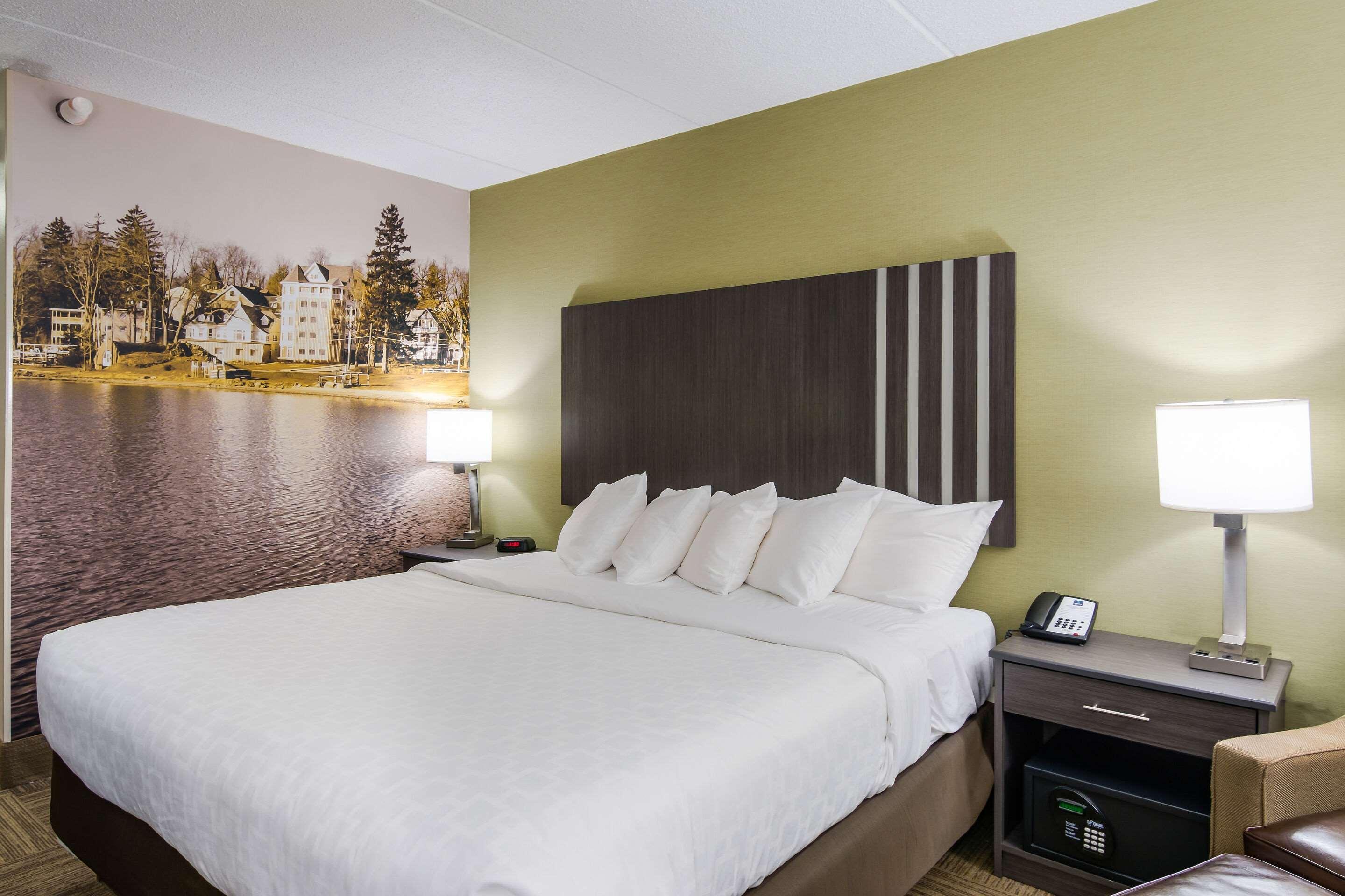 Clarion Pointe Jamestown - Falconer Екстер'єр фото