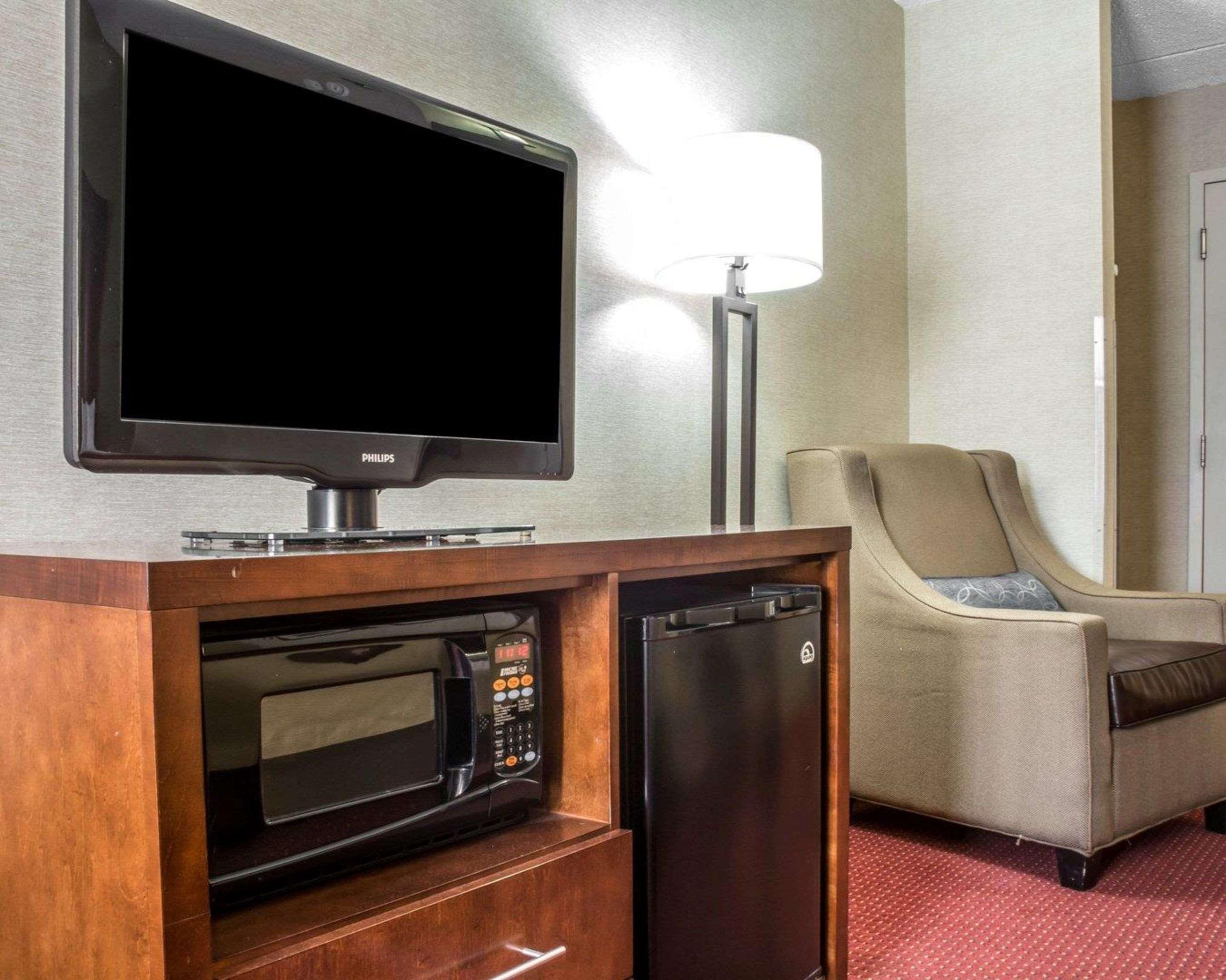 Clarion Pointe Jamestown - Falconer Екстер'єр фото
