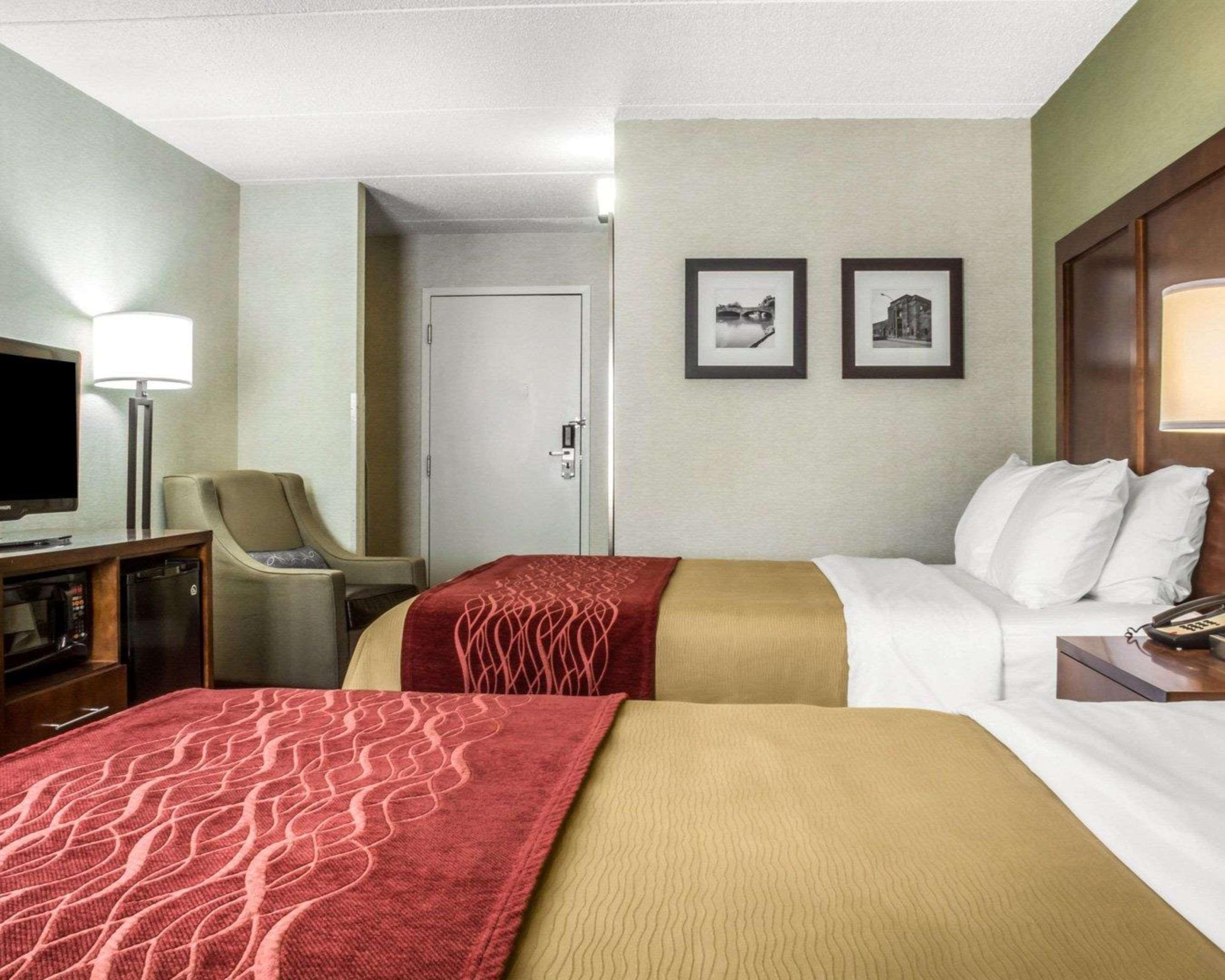 Clarion Pointe Jamestown - Falconer Екстер'єр фото
