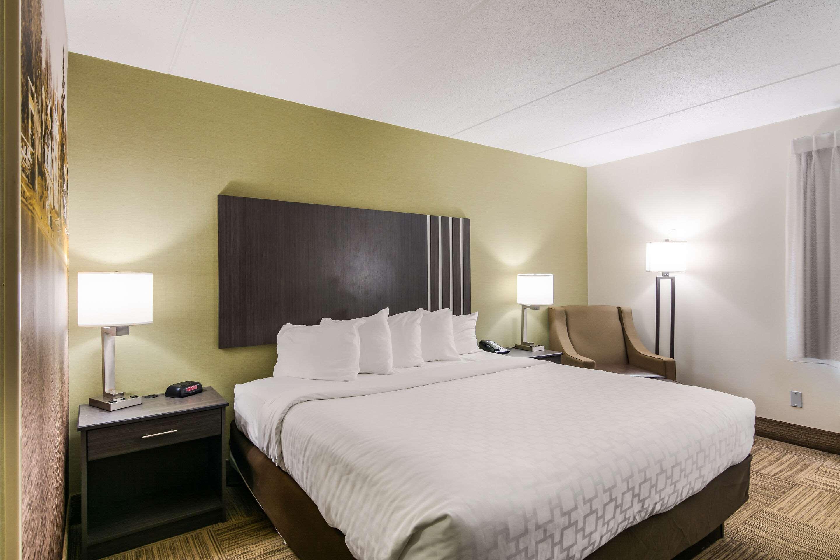 Clarion Pointe Jamestown - Falconer Екстер'єр фото