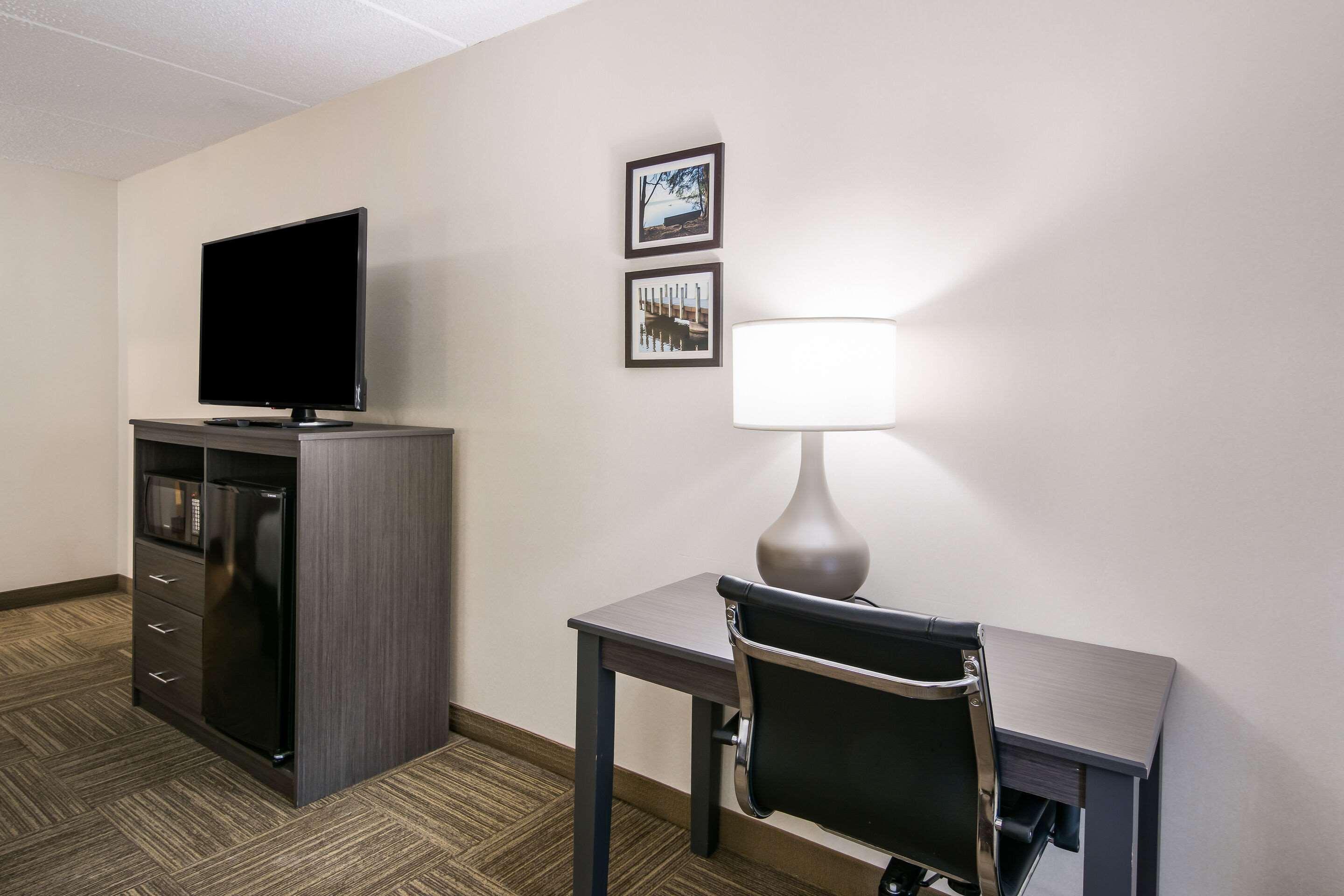 Clarion Pointe Jamestown - Falconer Екстер'єр фото