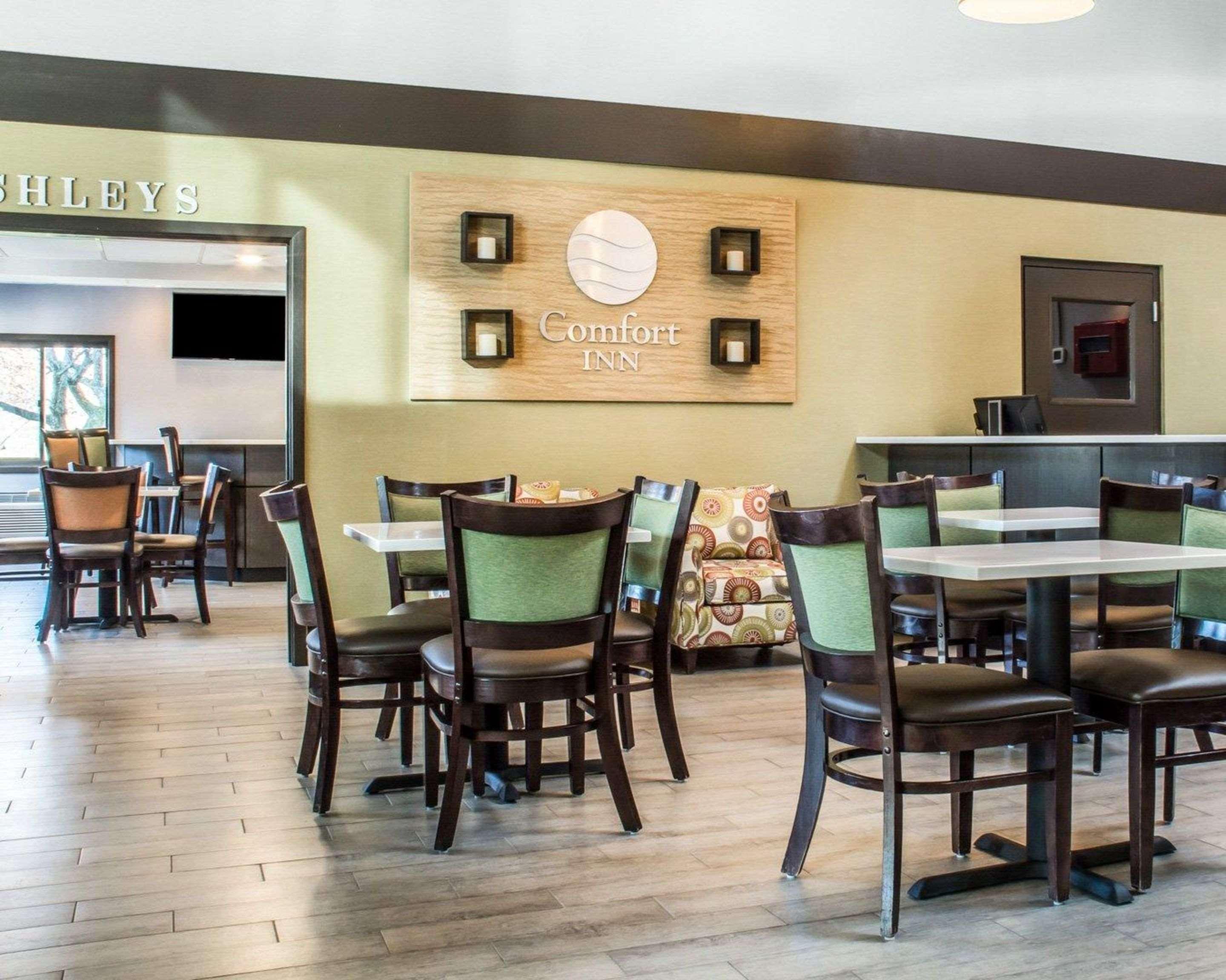 Clarion Pointe Jamestown - Falconer Екстер'єр фото