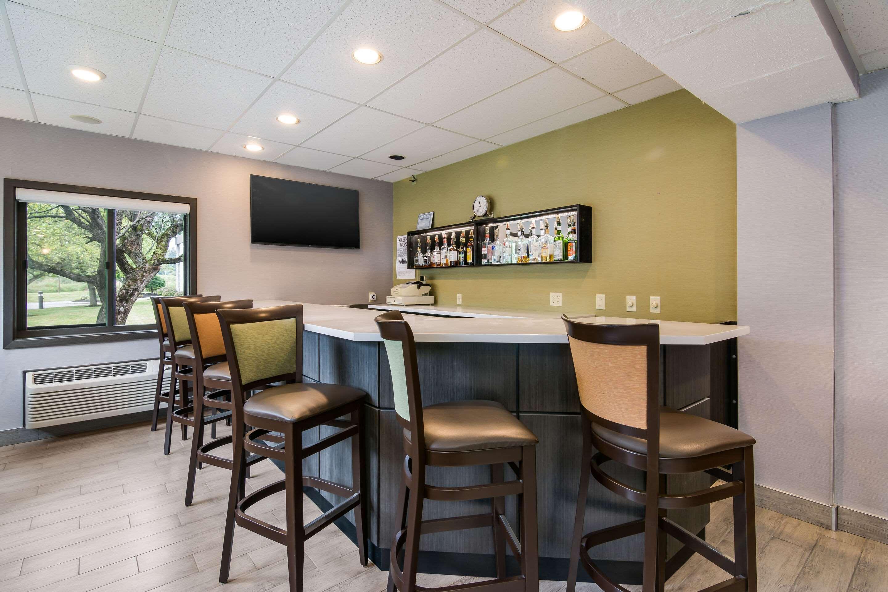 Clarion Pointe Jamestown - Falconer Екстер'єр фото