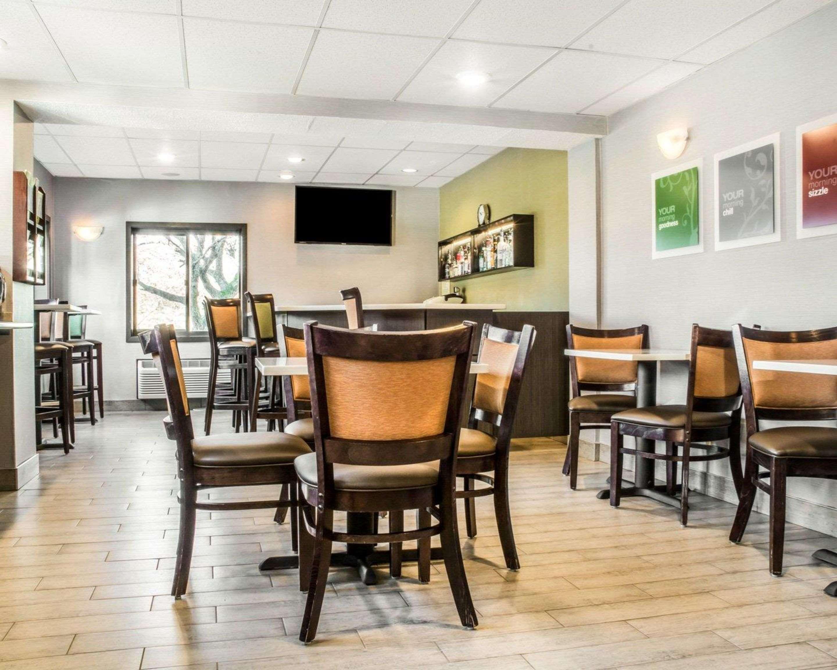 Clarion Pointe Jamestown - Falconer Екстер'єр фото