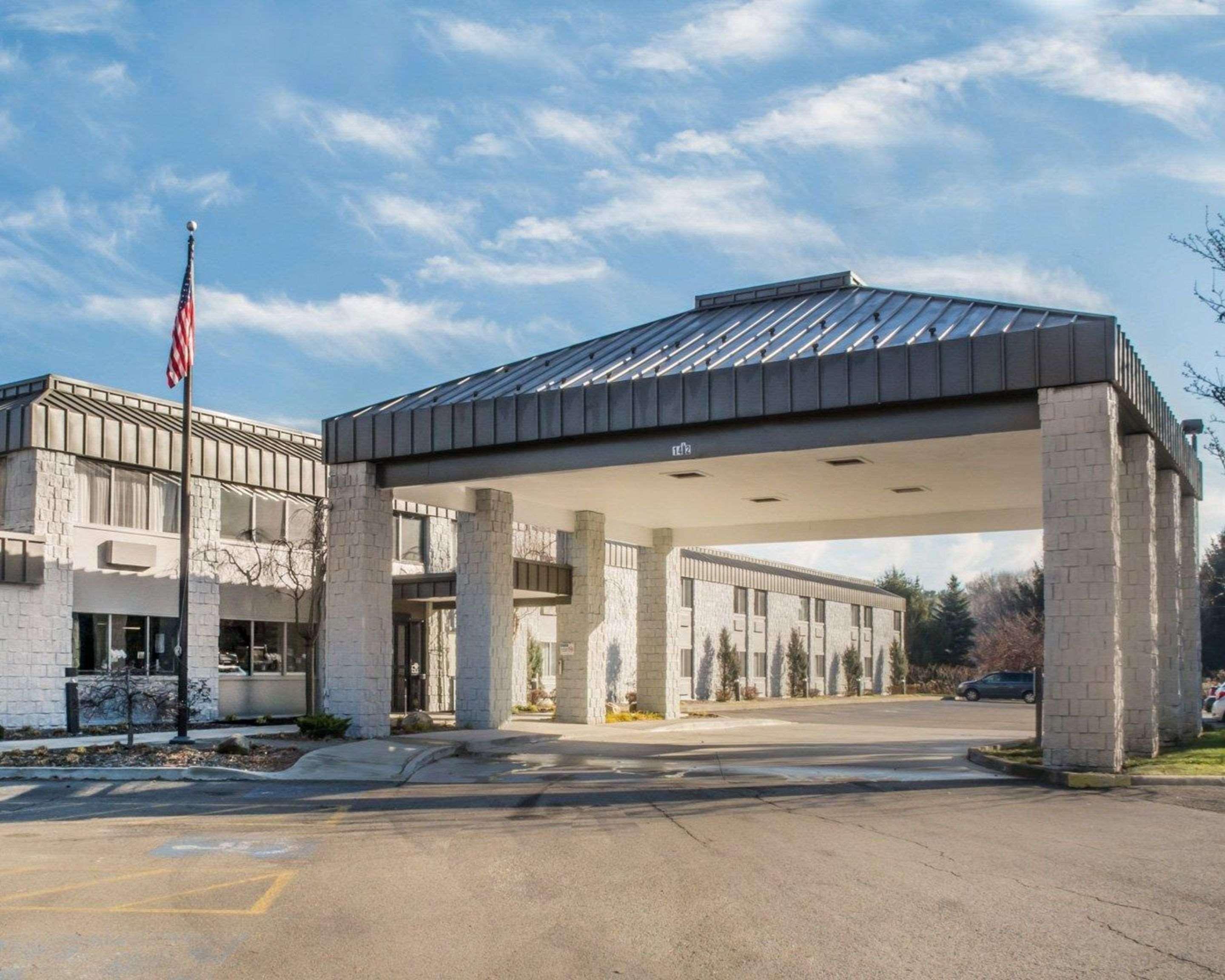 Clarion Pointe Jamestown - Falconer Екстер'єр фото